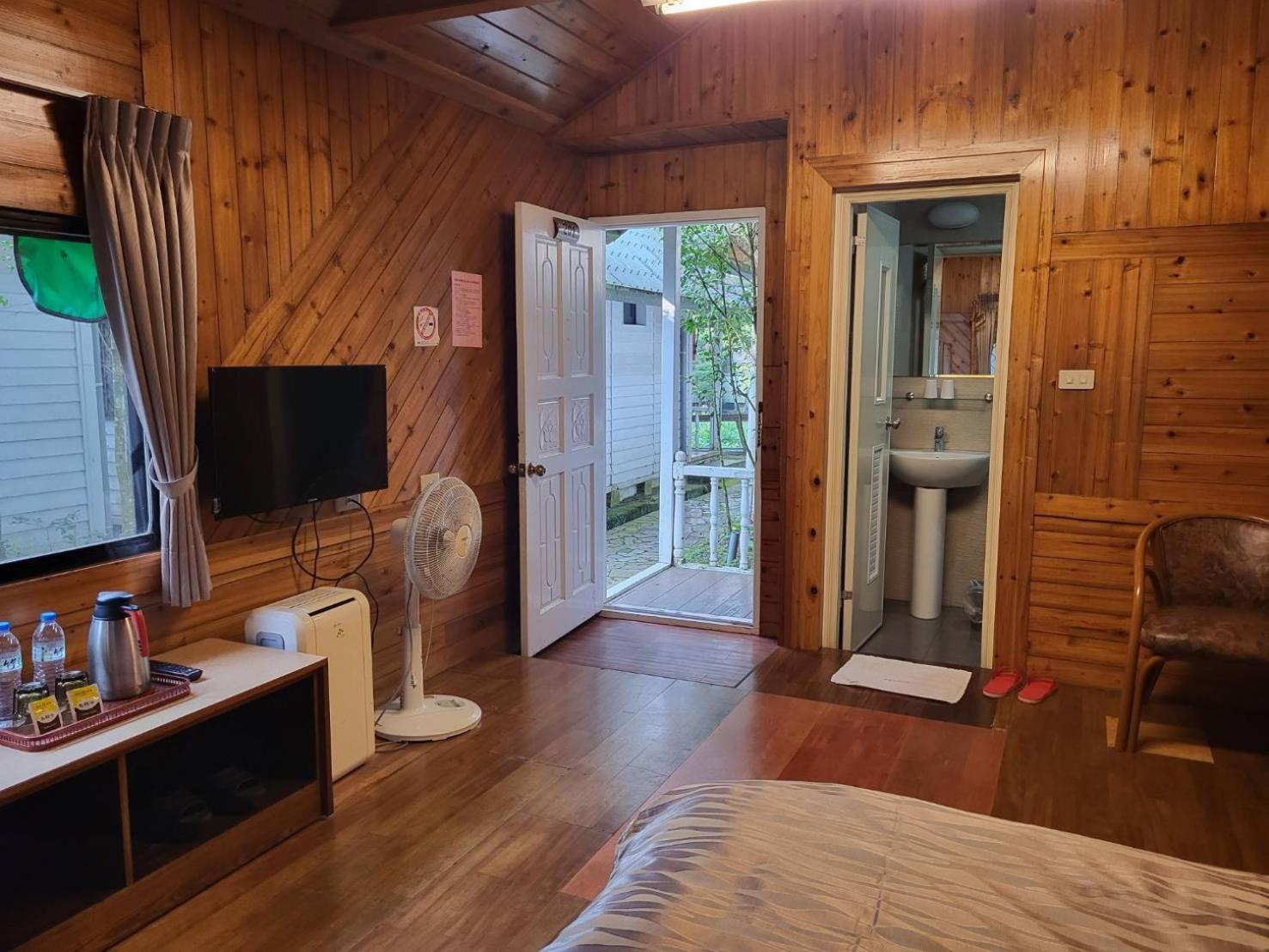 Gemlu Villa Lugu Eksteriør billede